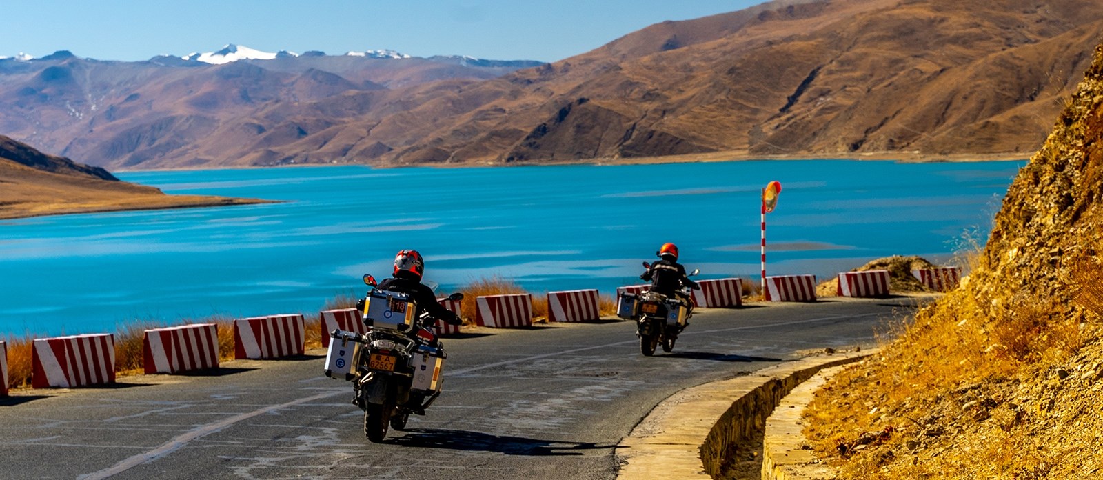 Voyage en moto de Lhassa vers Everest et lac Namtso ( moto BMW)